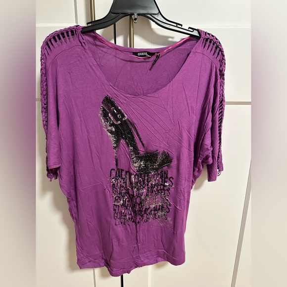 Guess - Picture 3 of 5